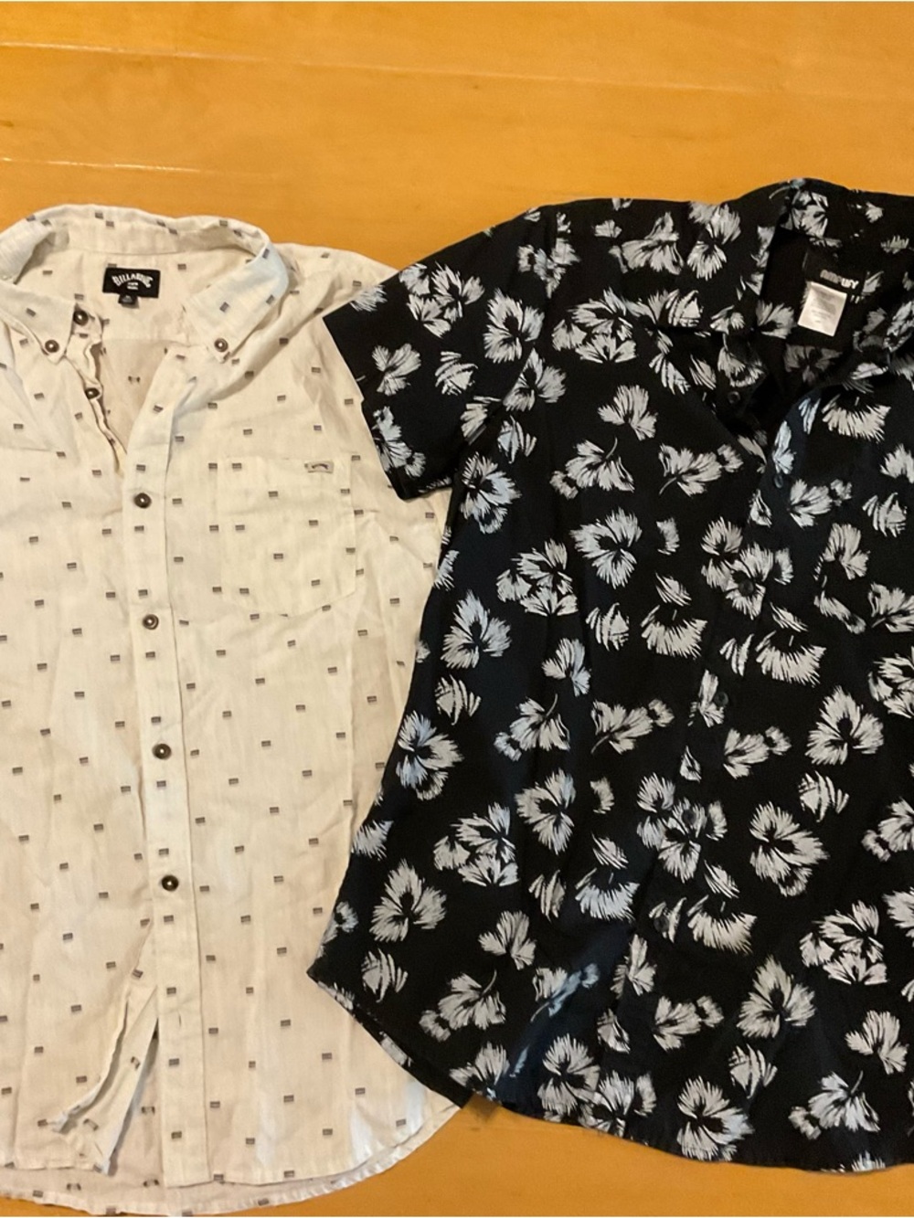 Lot of men’s Hawaiian shirts size medium